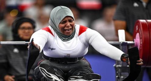 الألعاب البارالمبية.. صفاء حسن تتوج بالميدالية البرونزية في رفع الأثقال